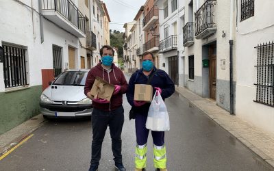 El Ayuntamiento de Confrides / L’Abdet ha distribuido mascarillas a toda su población