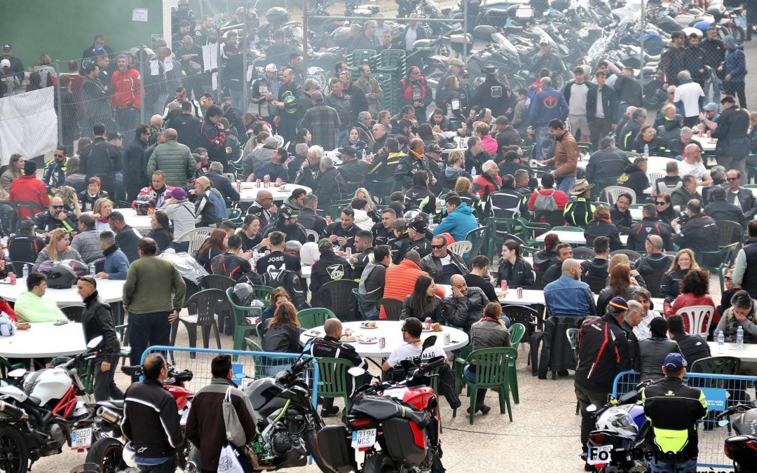 Confrides ultima los preparativos para el VII Motoalmuerzo, con música en directo y las mejores rutas moteras