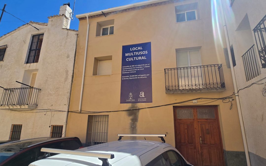 Confrides aprueba la instalación de un ascensor en el Centro Cultural para eliminar barreras arquitectónicas