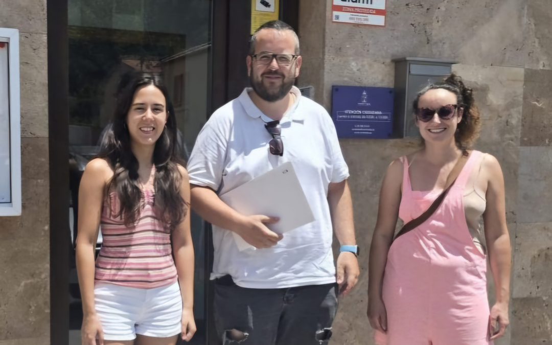 La Universidad de Alicante deja en Confrides dos proyectos que ya forman parte del patrimonio documental del municipio
